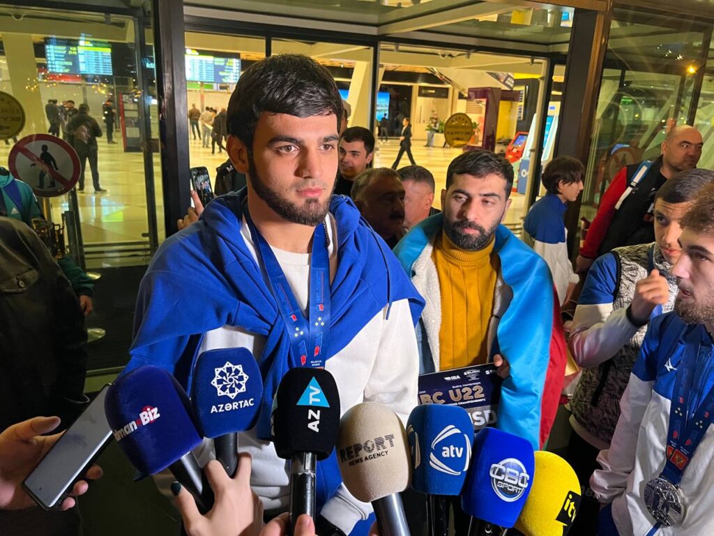 8b06bdef-8730-4477-8f97-0ea0e2d58d47