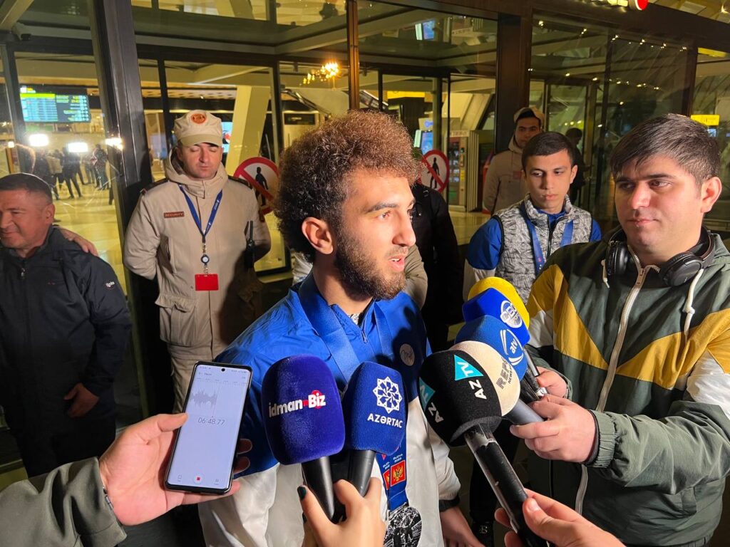 b0877fdc-c13e-4ba9-aa29-f5f2a72f081c